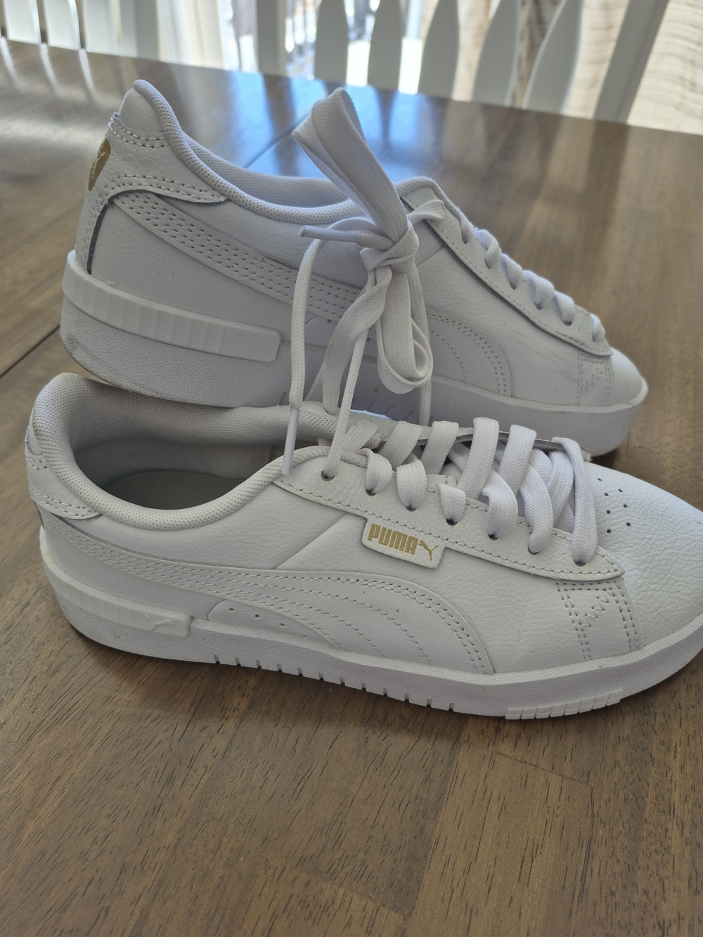 Puma White Leather Low-Top Sneakers with Gold Accent - Picture 2 of 6